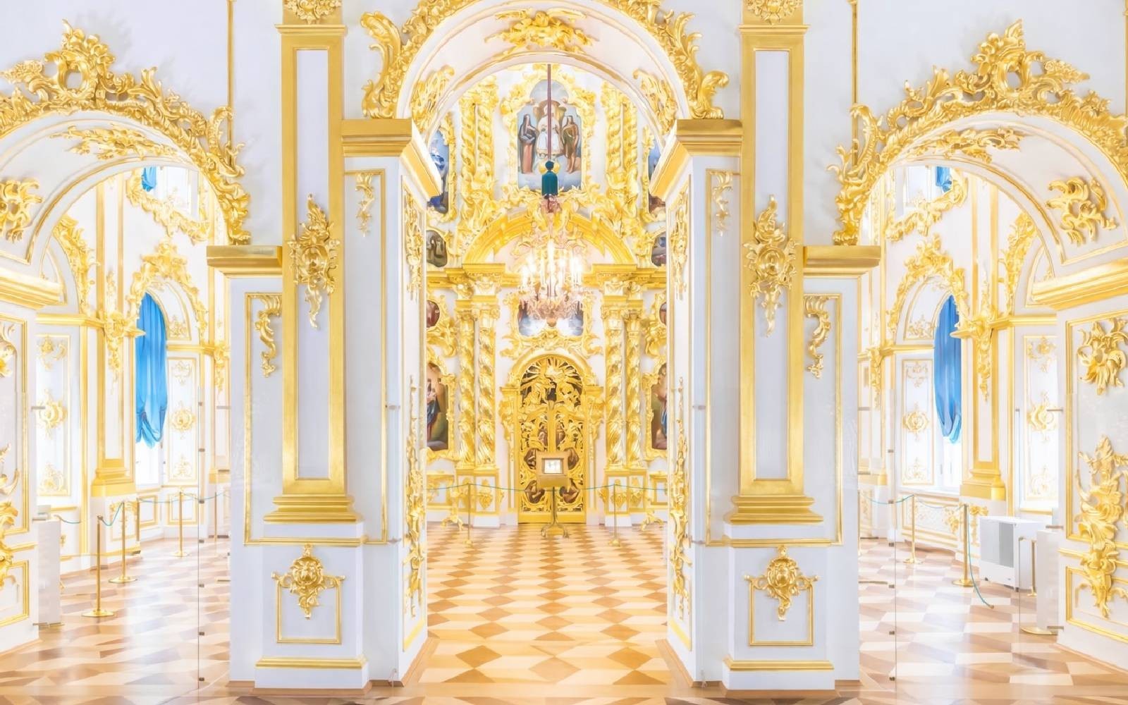 Интерьер Дворцовой церкви